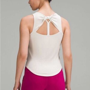 Lululemon Modal Silk Twist-Back Yoga Tank Top in Bone - size 4‎